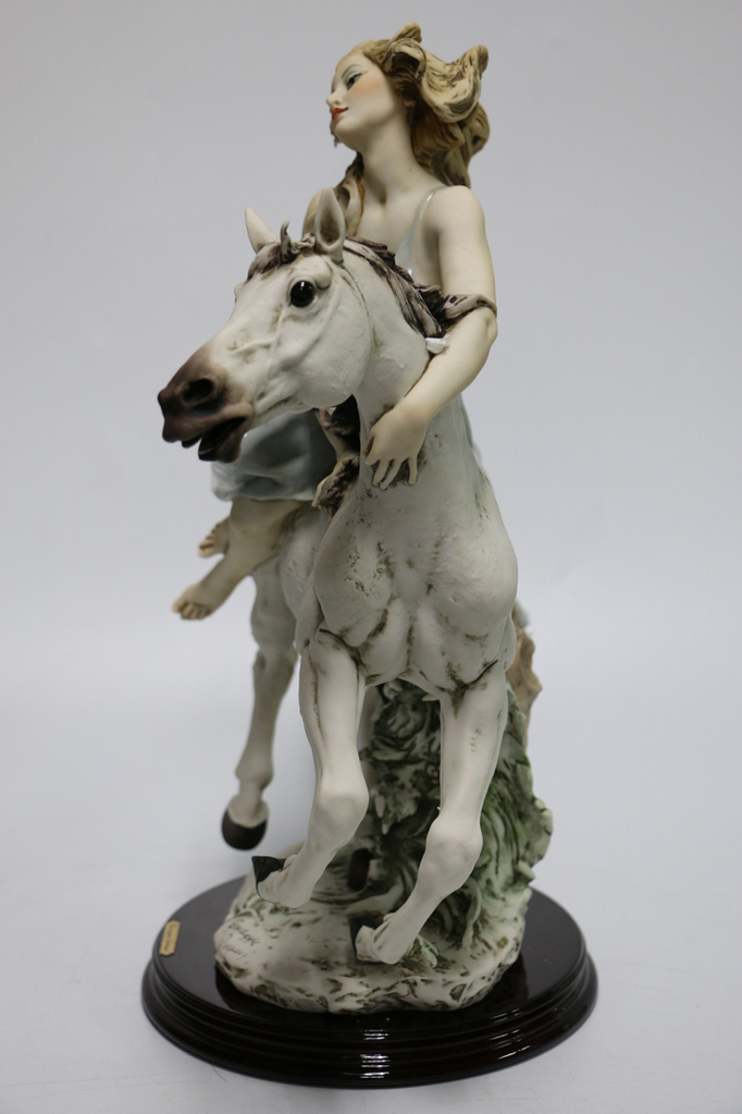 "Liberty" – A Monumental 1992 Limited Edition Sculpture by Giuseppe Armani - Image 3