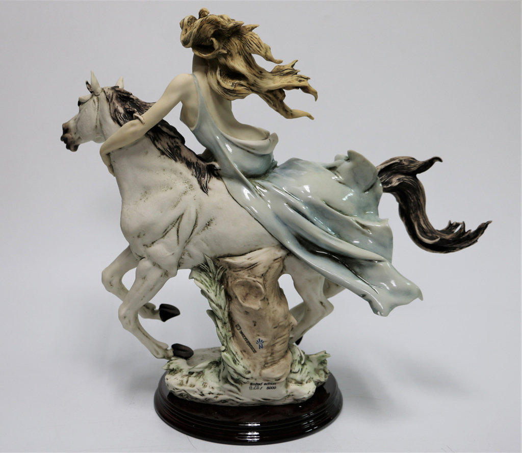 "Liberty" – A Monumental 1992 Limited Edition Sculpture by Giuseppe Armani - Image 4